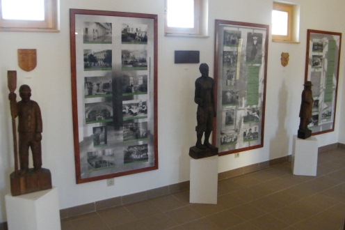 Történeti kiállítás. Forrás: intézeti archív
